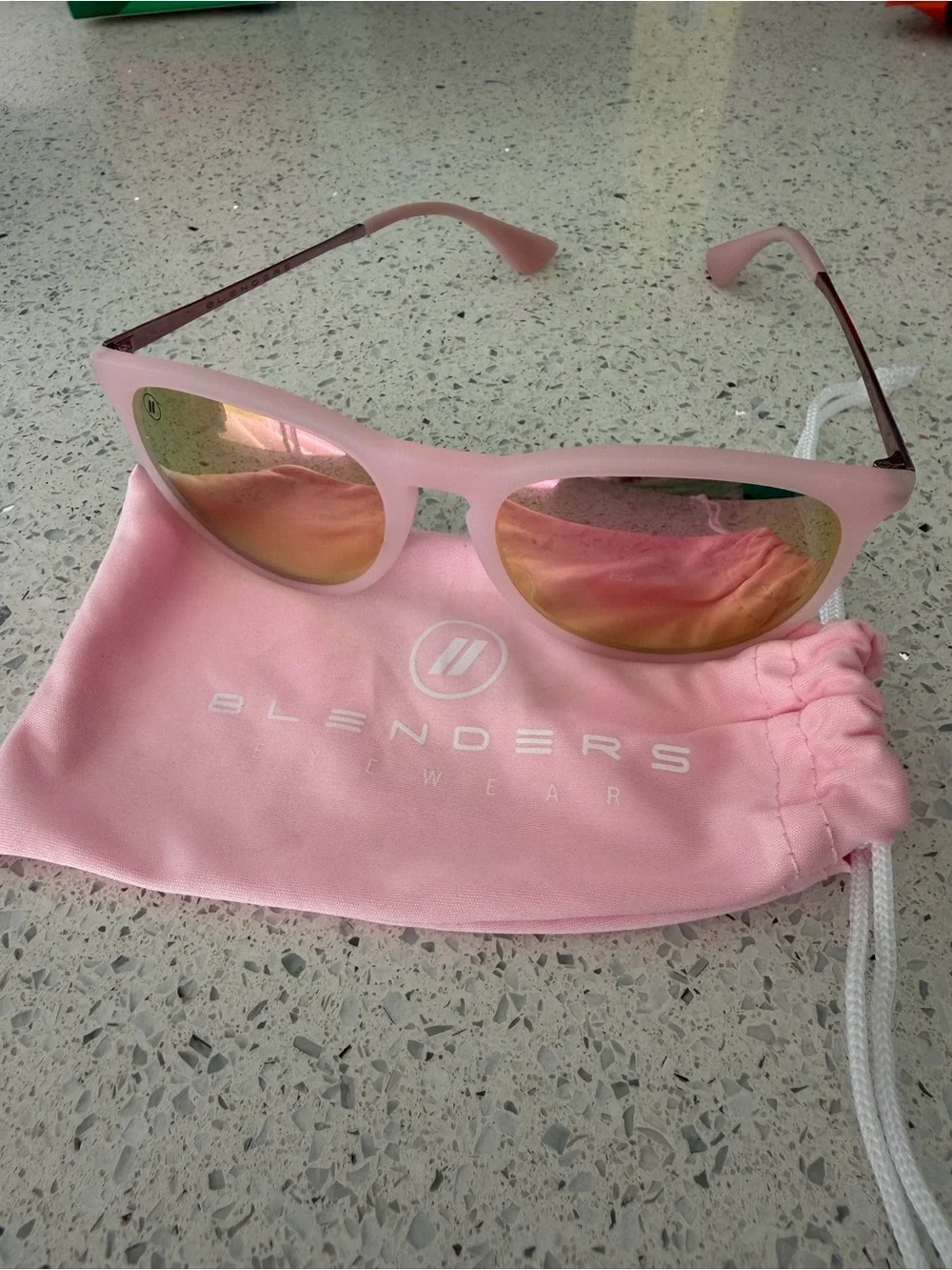 Blenders North Park Guava Queen Sunglasses Polarized Pink glasses with case